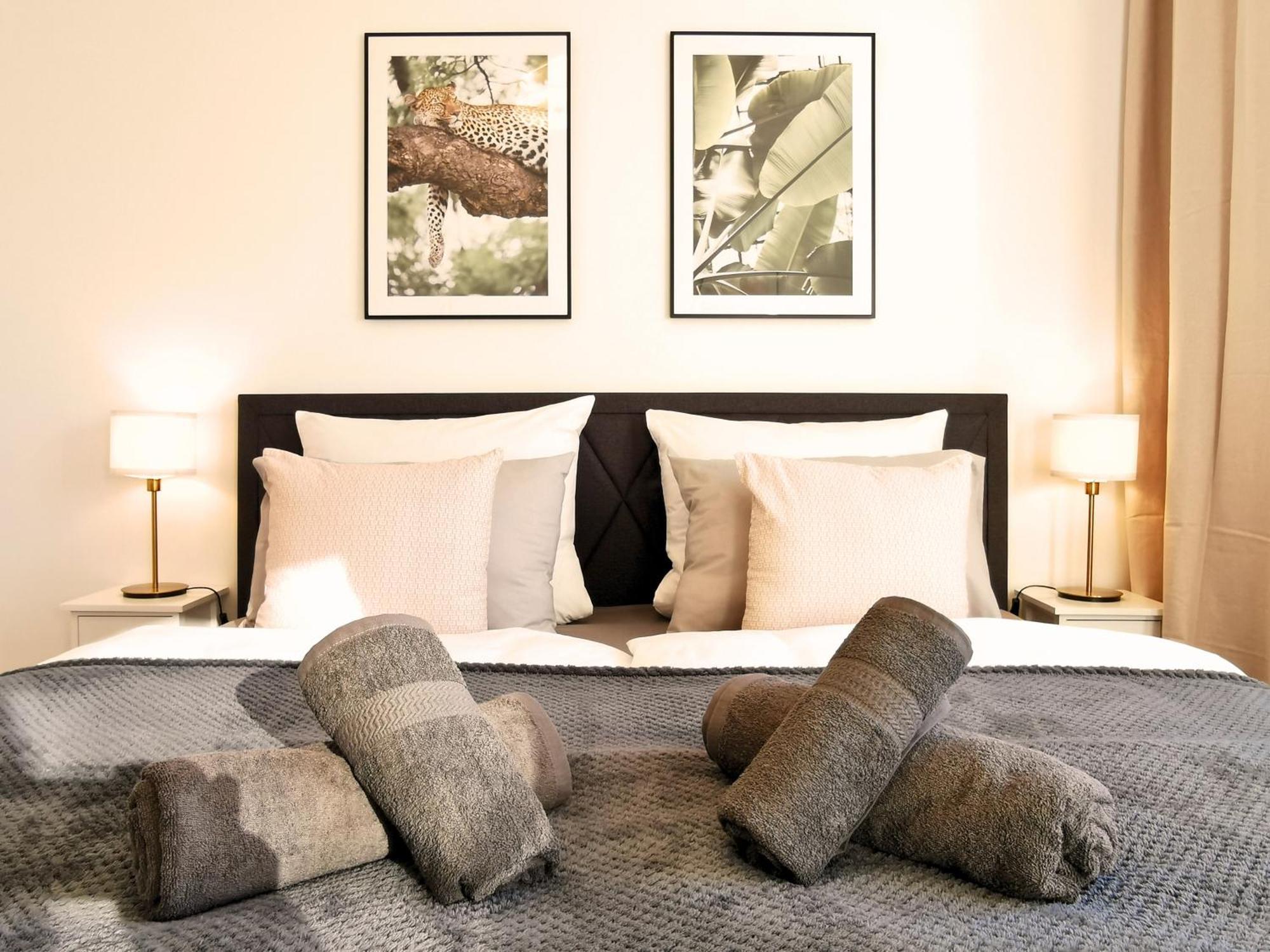 シュトラウビングFynbos Penthouse Deluxe, Balkon, Parkplatzアパートメント エクステリア 写真